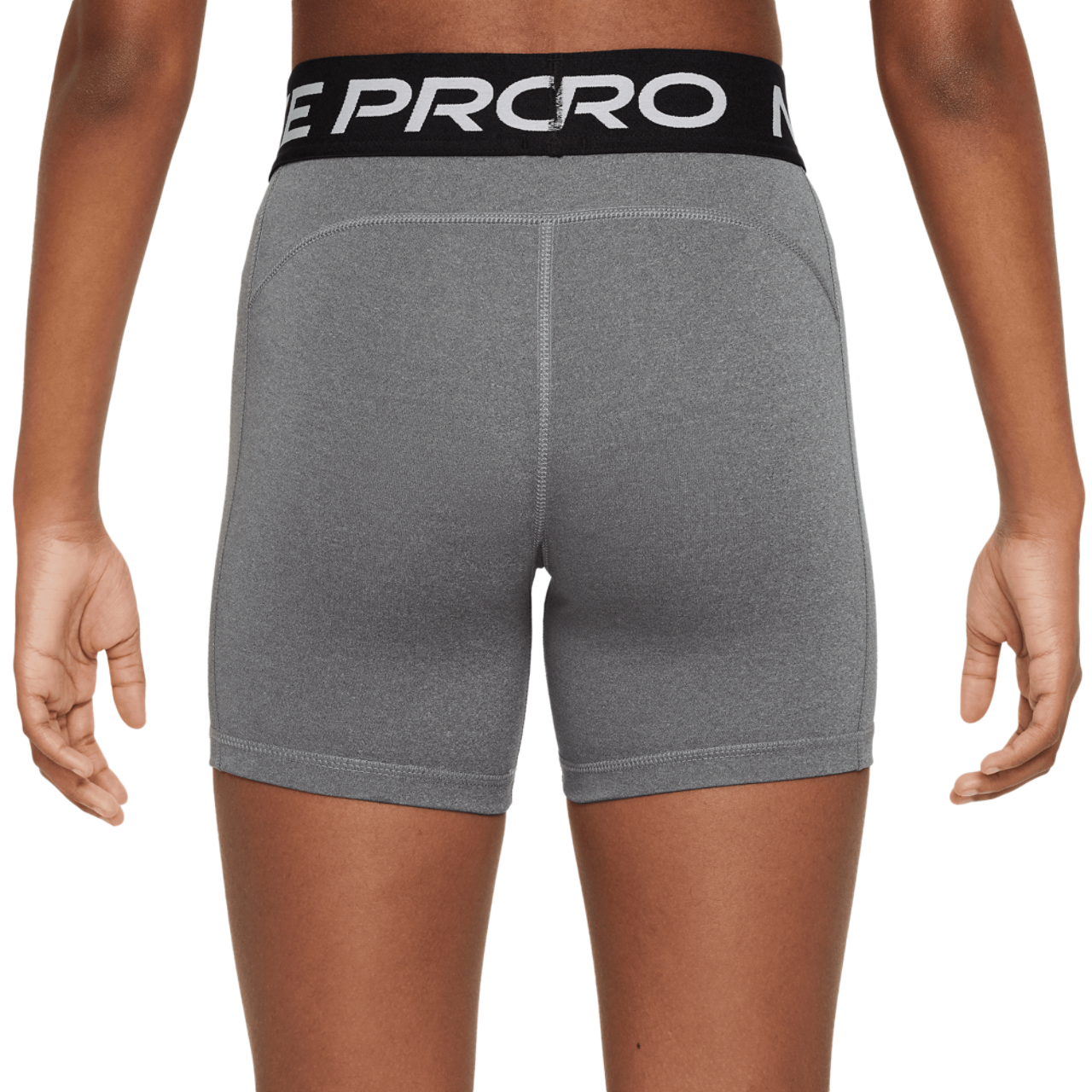 Nike Short pro de 7,6 cm (3 po) Image 2 de 5. Appuyez pour ouvrir la galerie de photos.