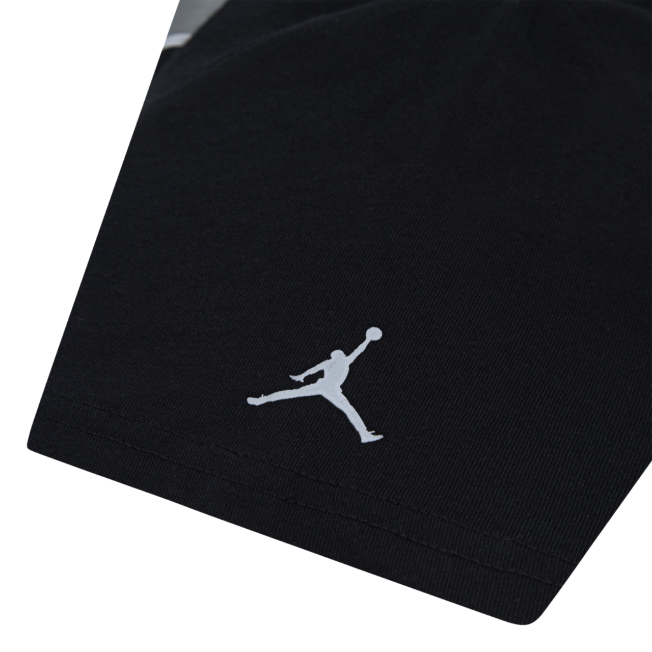 Jordan T-shirt à manches courtes Flight Ess 3.0 Image 5 de 5. Appuyez pour ouvrir la galerie de photos.