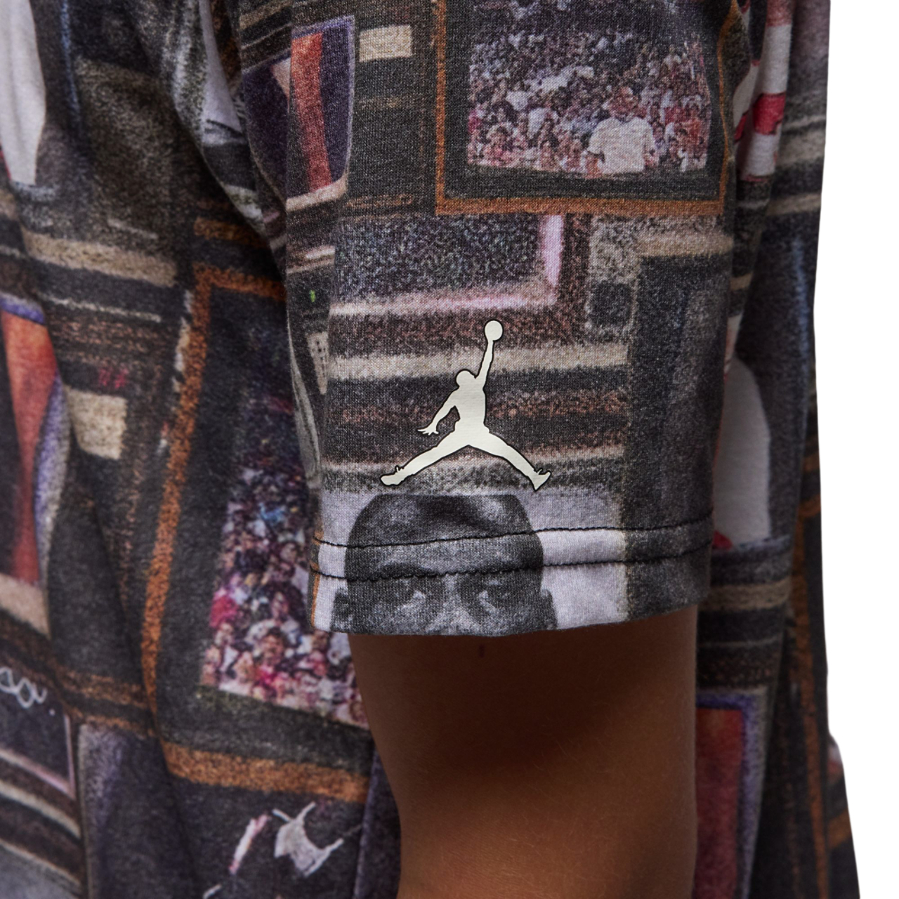 Jordan T-shirt à manches courtes à imprimé intégral Flight Essntial Image 3 de 6. Appuyez pour ouvrir la galerie de photos.