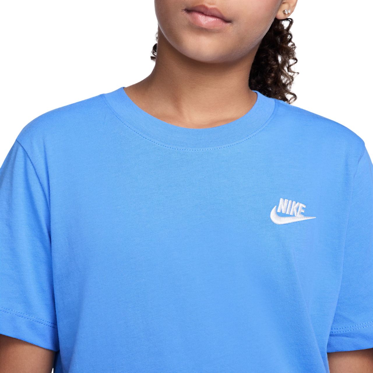 Nike T-shirt NSW EMB Futura Image 3 de 3. Appuyez pour ouvrir la galerie de photos.