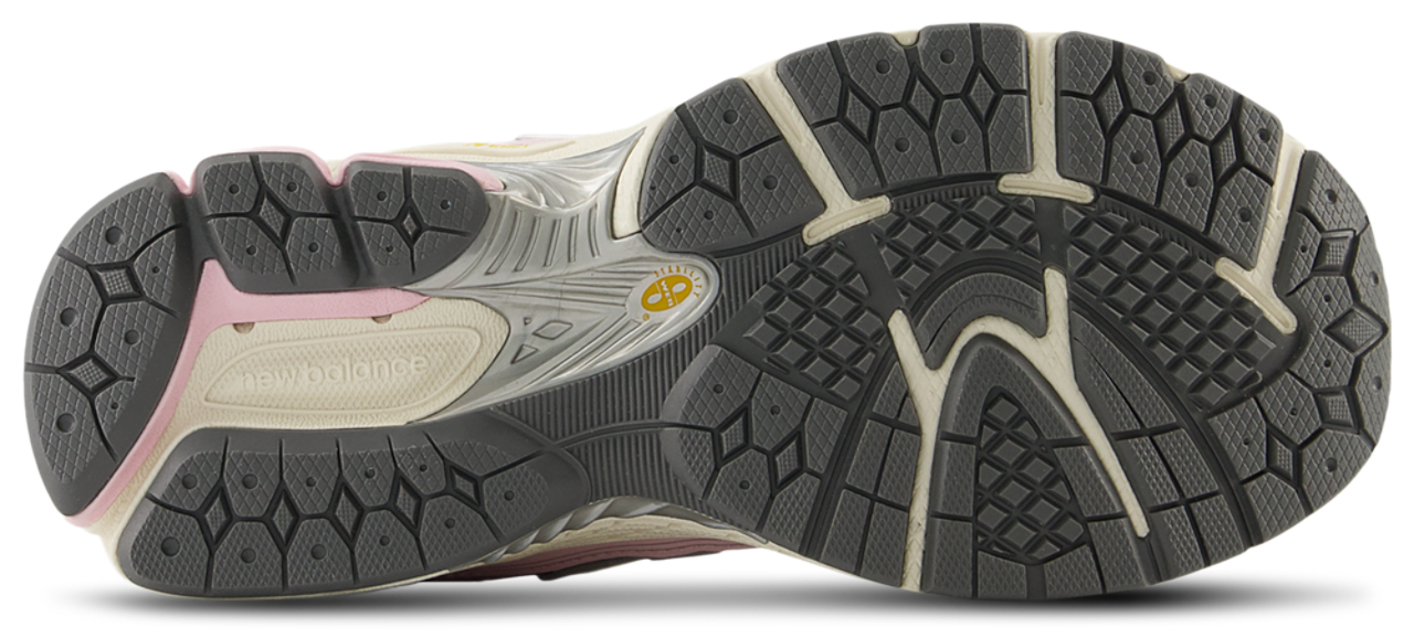 New Balance 1906  Image 4 of 4. Tap to open photo gallery.