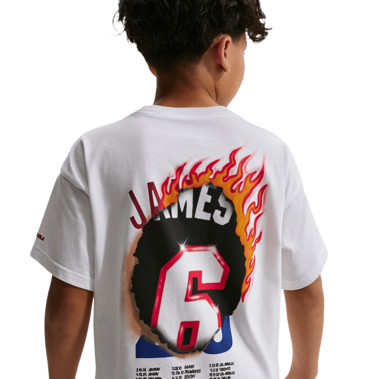 Nike T-shirt LeBron M90 Image 2 de 4. Appuyez pour ouvrir la galerie de photos.