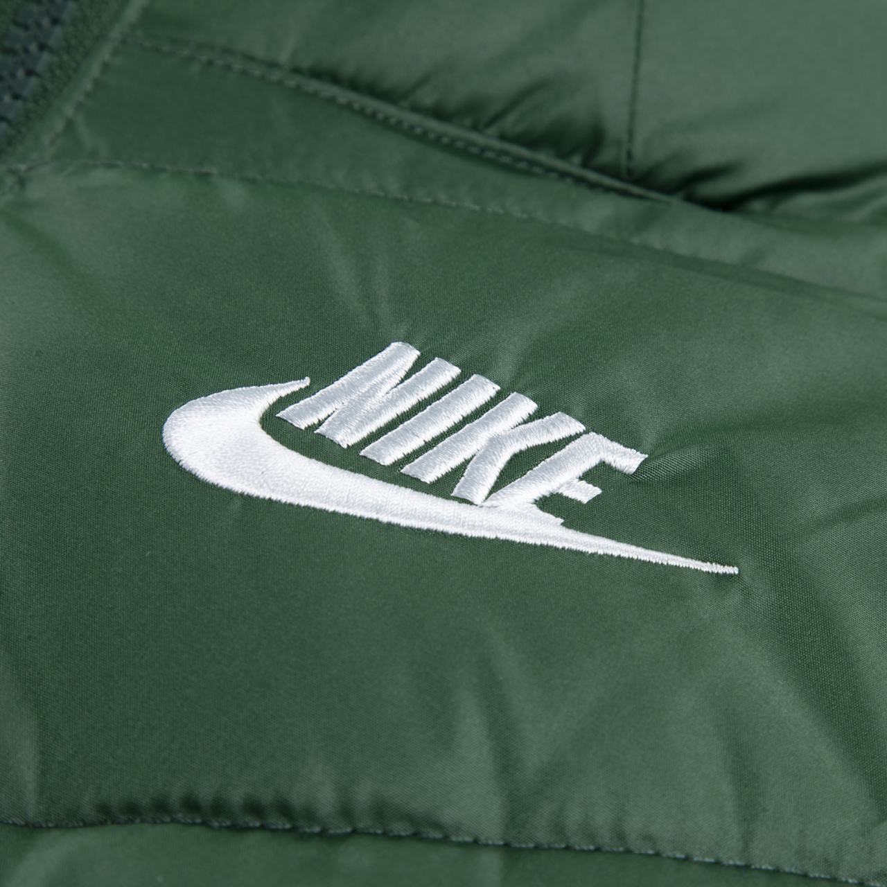 Nike Blouson matelassé ADP NSW Image 3 de 4. Appuyez pour ouvrir la galerie de photos.