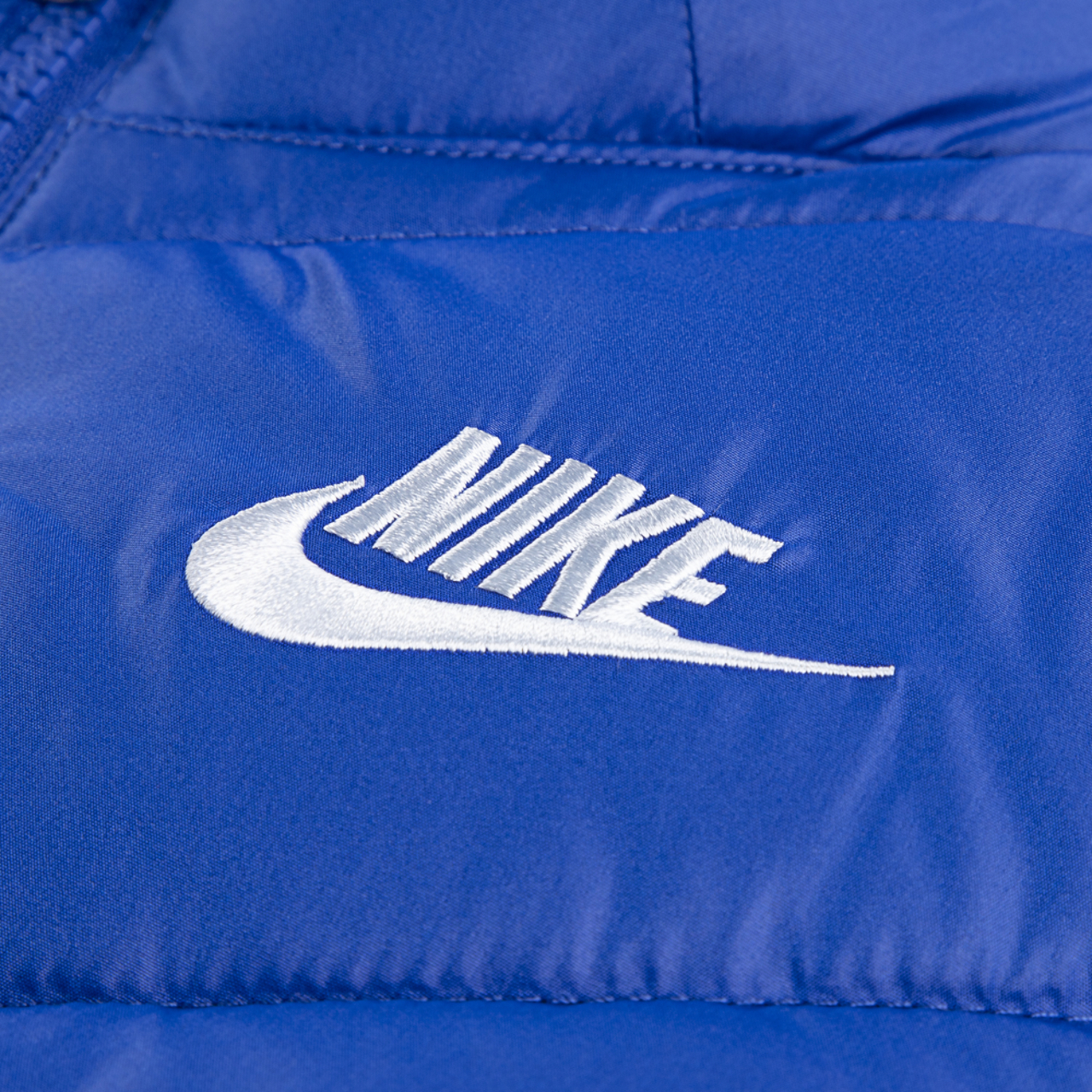 Nike Blouson matelassé ADP NSW Image 3 de 4. Appuyez pour ouvrir la galerie de photos.