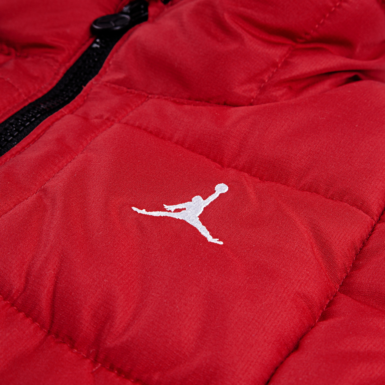 Jordan Essential Midweight Puffer  Image 3 of 5. Tap to open photo gallery.
