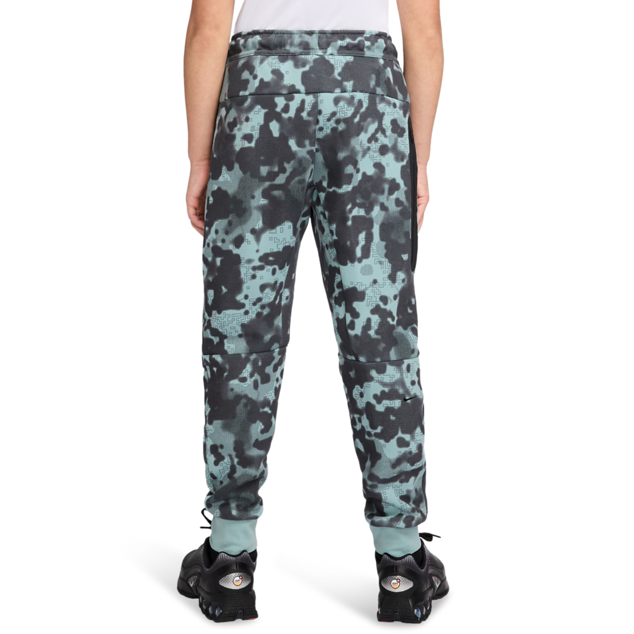 Nike Pantalon saisonnier en molleton Tech NSW Image 2 de 4. Appuyez pour ouvrir la galerie de photos.