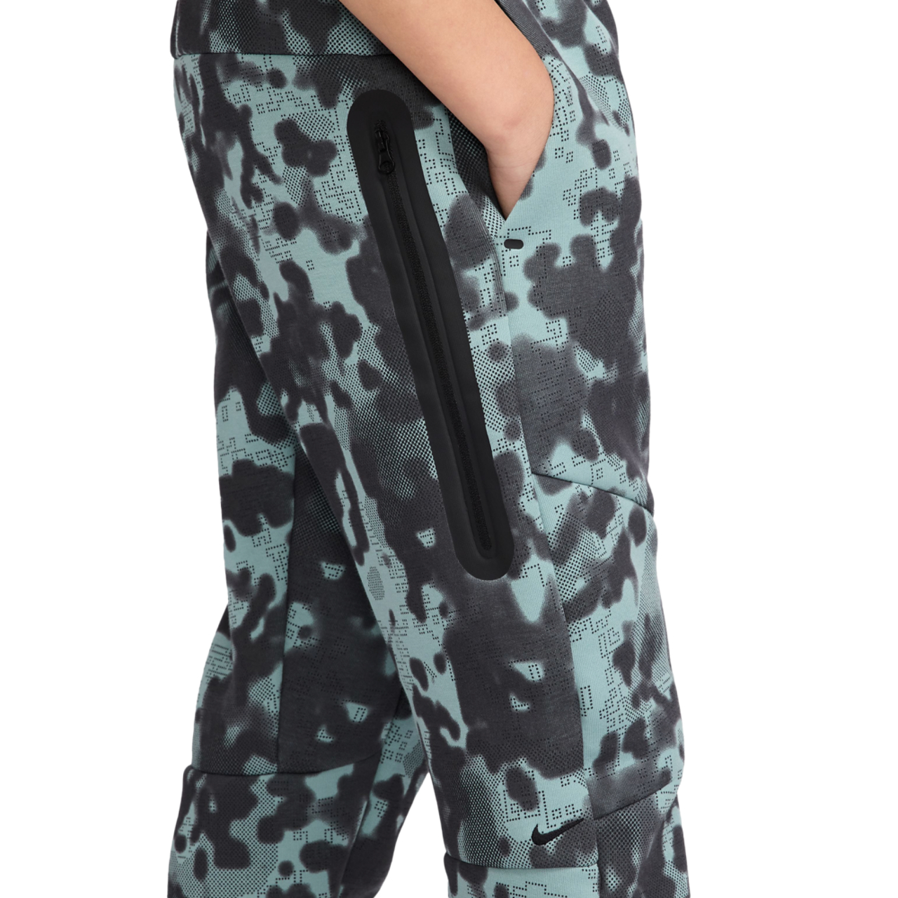 Nike Pantalon saisonnier en molleton Tech NSW Image 4 de 4. Appuyez pour ouvrir la galerie de photos.