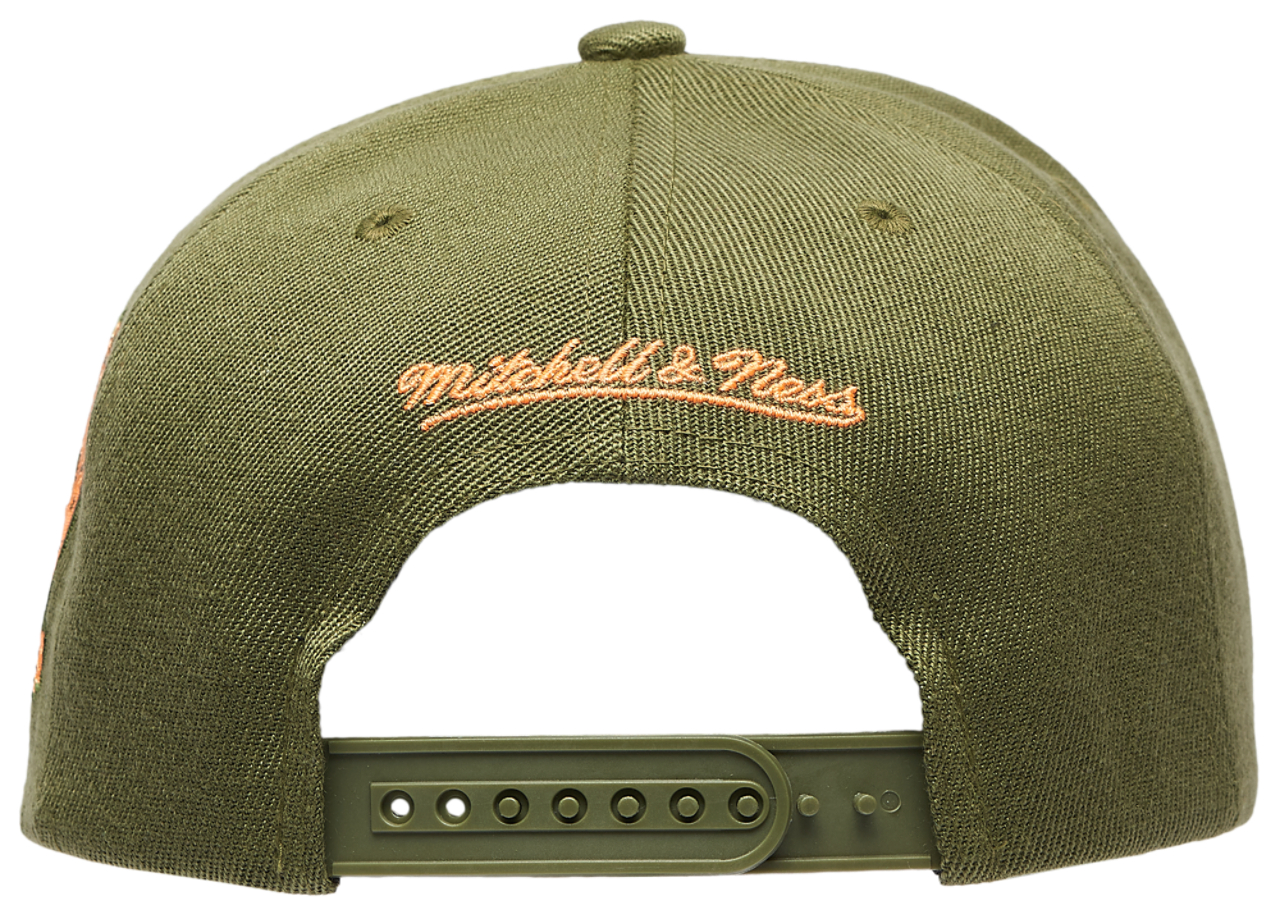 Mitchell & Ness Dodgers Neon Pop Pro Pinch Cap Image 4 of 5. Tap to open photo gallery.