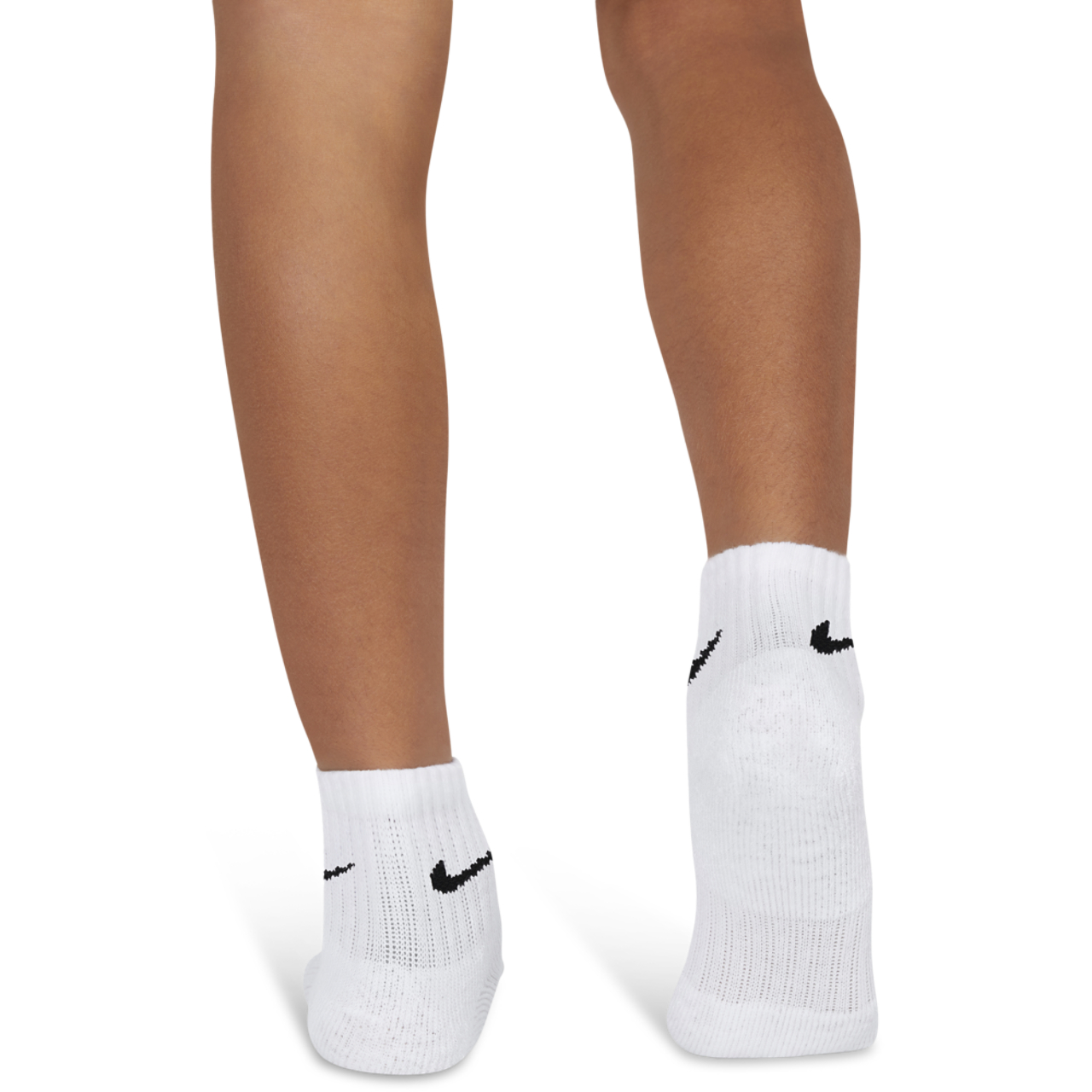 Nike Paquet de 6 paires de socquettes Performance Basic Image 5 de 6. Appuyez pour ouvrir la galerie de photos.