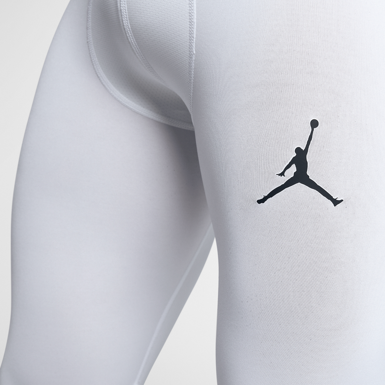 Jordan 23 Alpha Dry 3/4 Tights Image 6 of 7. Tap to open photo gallery.