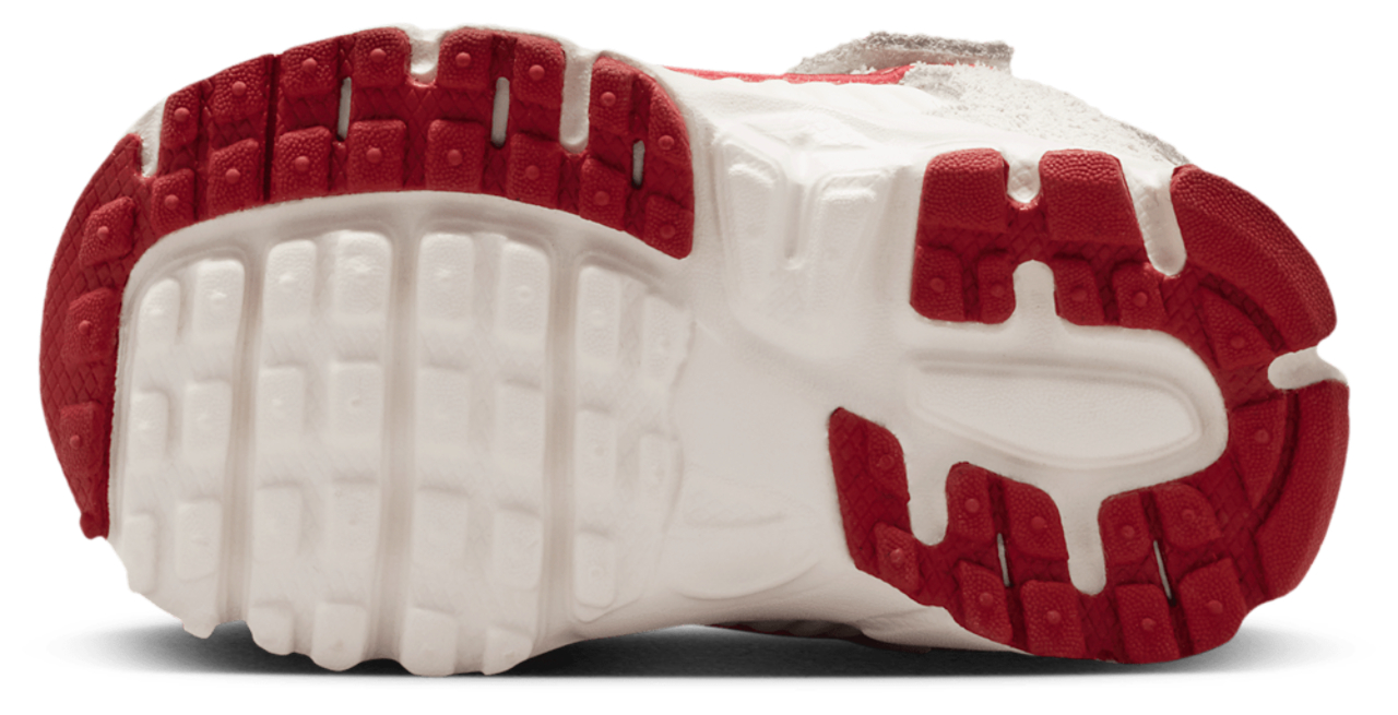 Nike Vomero 5 SE Image 5 of 5. Tap to open photo gallery.