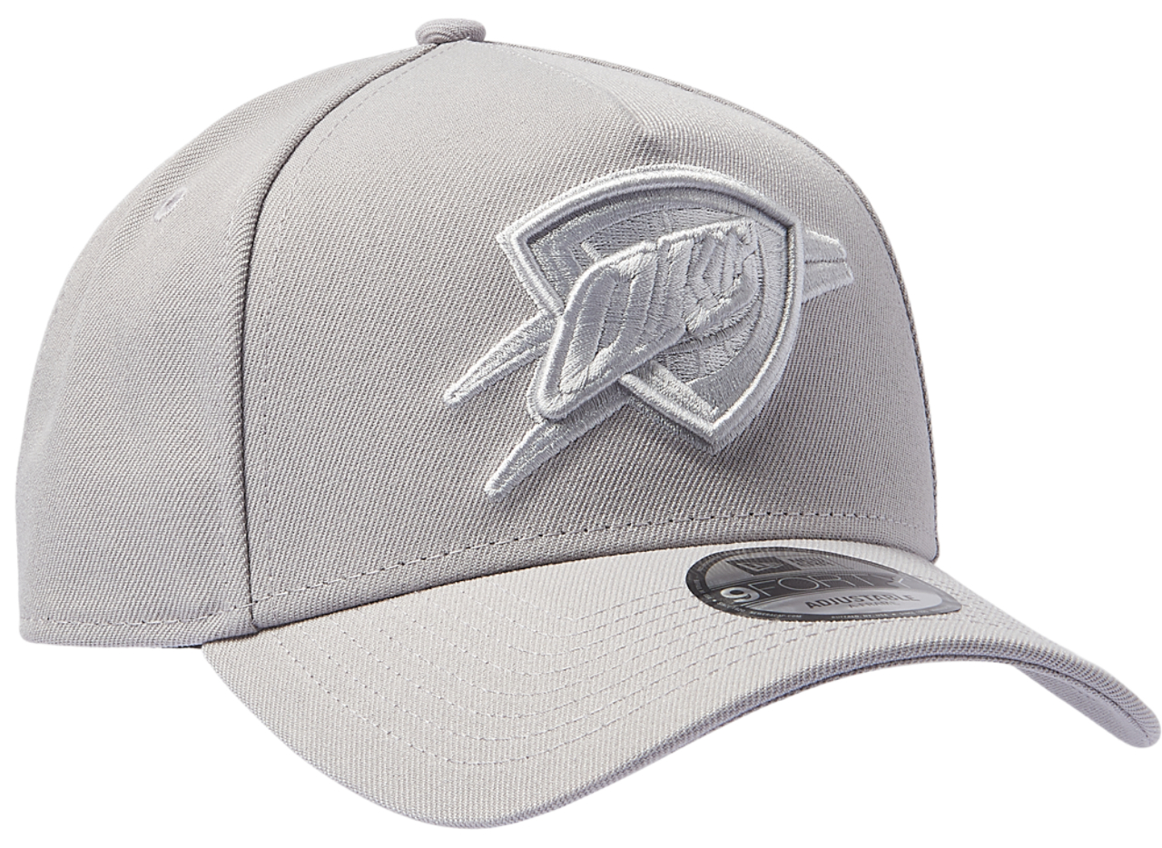 New Era Casquette chromée à structure en A Tonnerre 9FORTY Image 3 de 5. Appuyez pour ouvrir la galerie de photos.