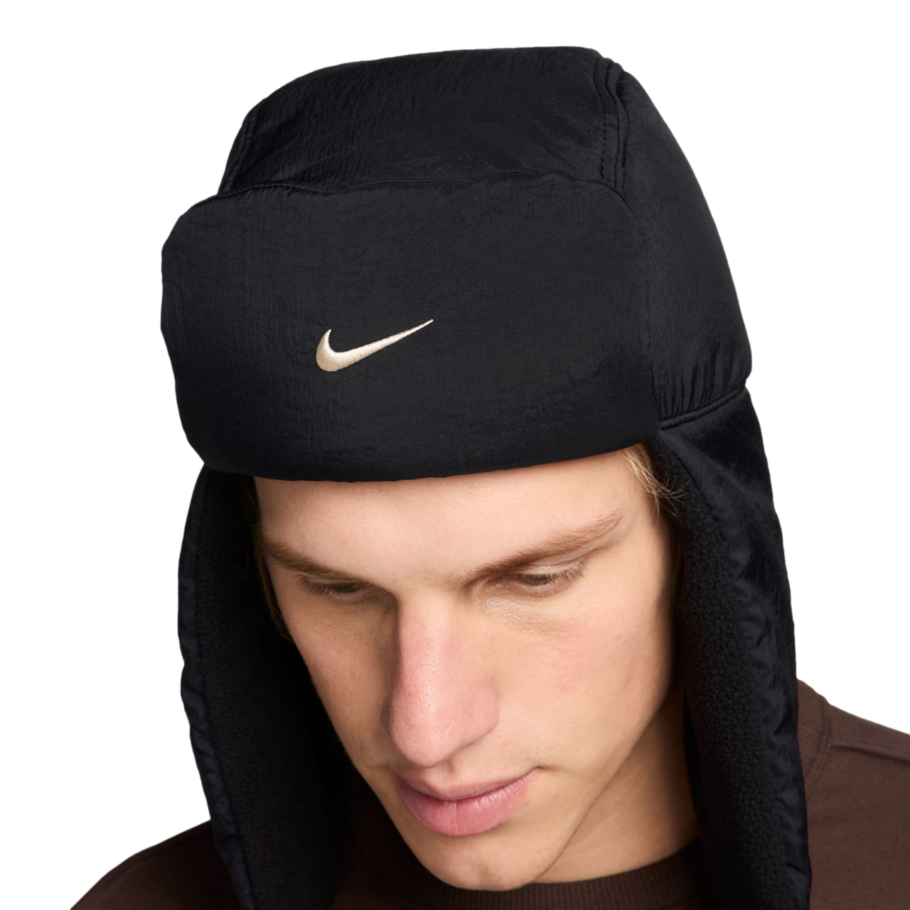 Nike Chapeau de trappeur matelassé Fly Image 4 de 4. Appuyez pour ouvrir la galerie de photos.