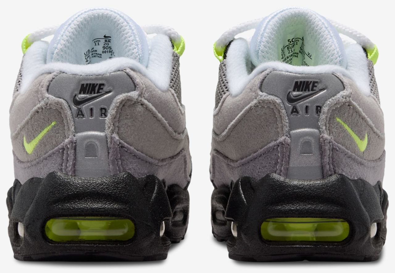 Nike Air Max 95 Image 3 of 5. Tap to open photo gallery.