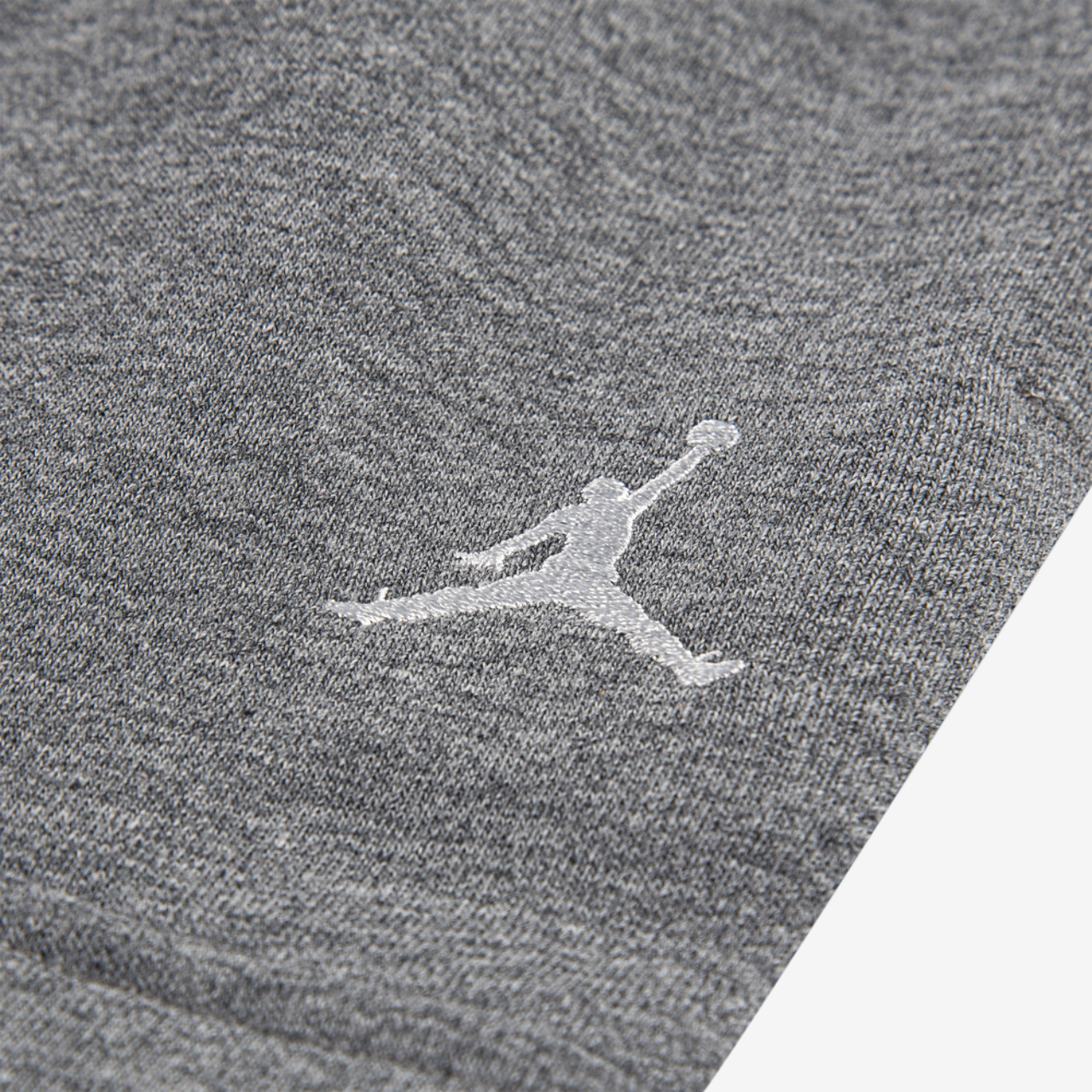 Jordan Brooklyn Fleece Cargo Pants Image 5 of 5. Tap to open photo gallery.