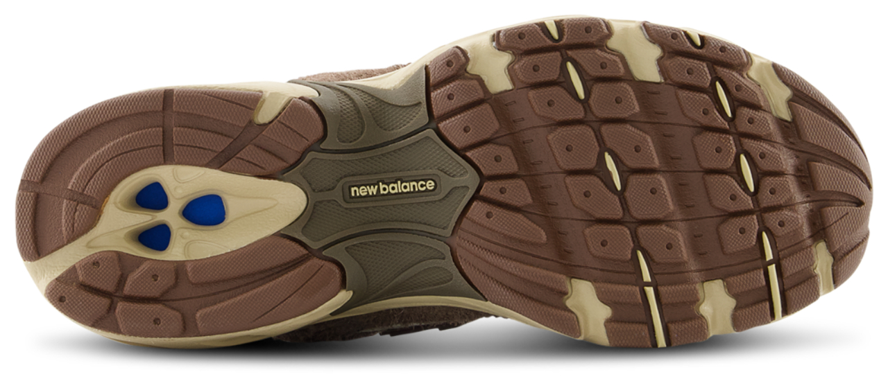New Balance 530  Image 4 of 4. Tap to open photo gallery.