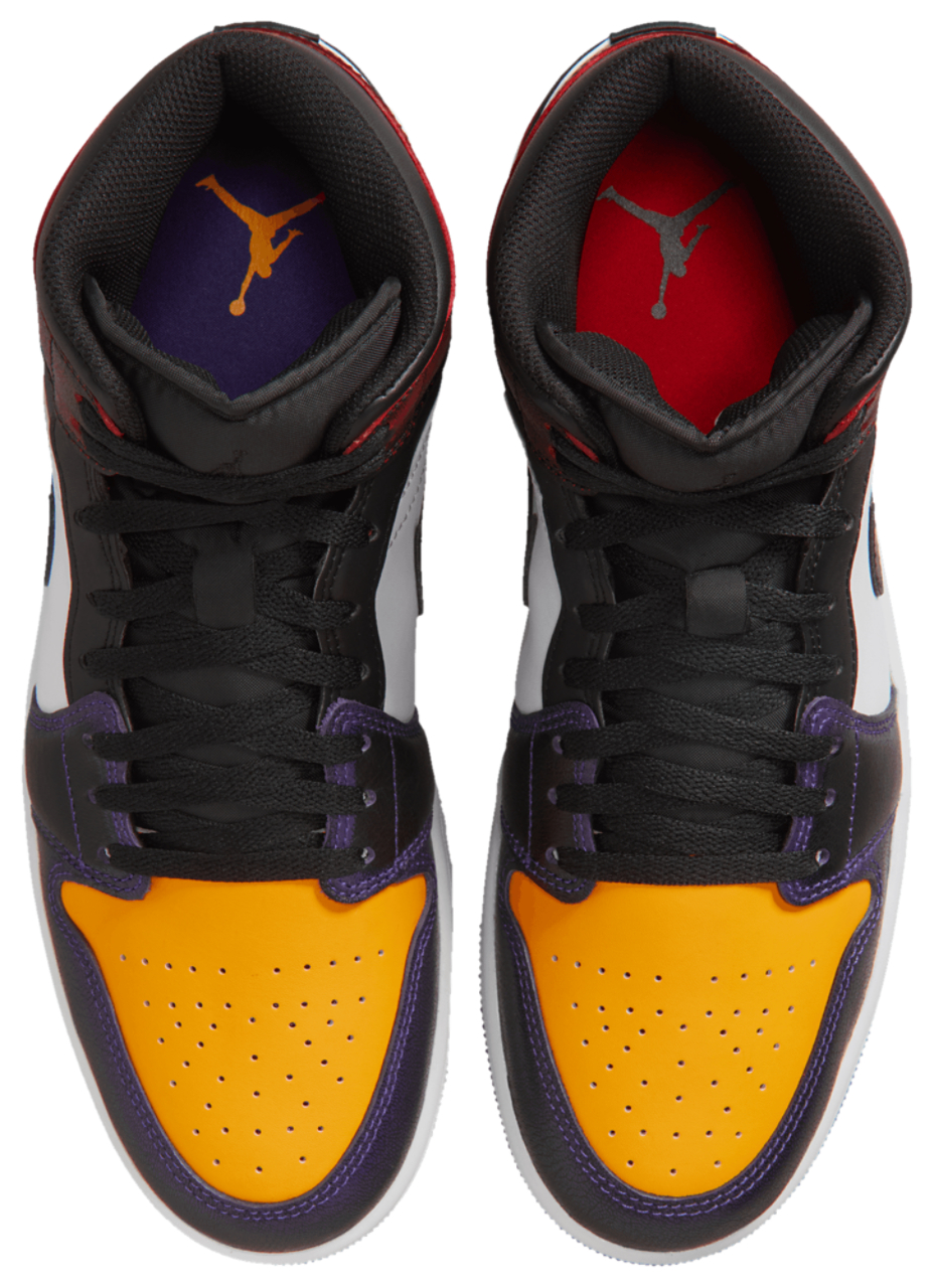 Jordan Air Jordan 1 Mid SE  Image 4 of 8. Tap to open photo gallery.