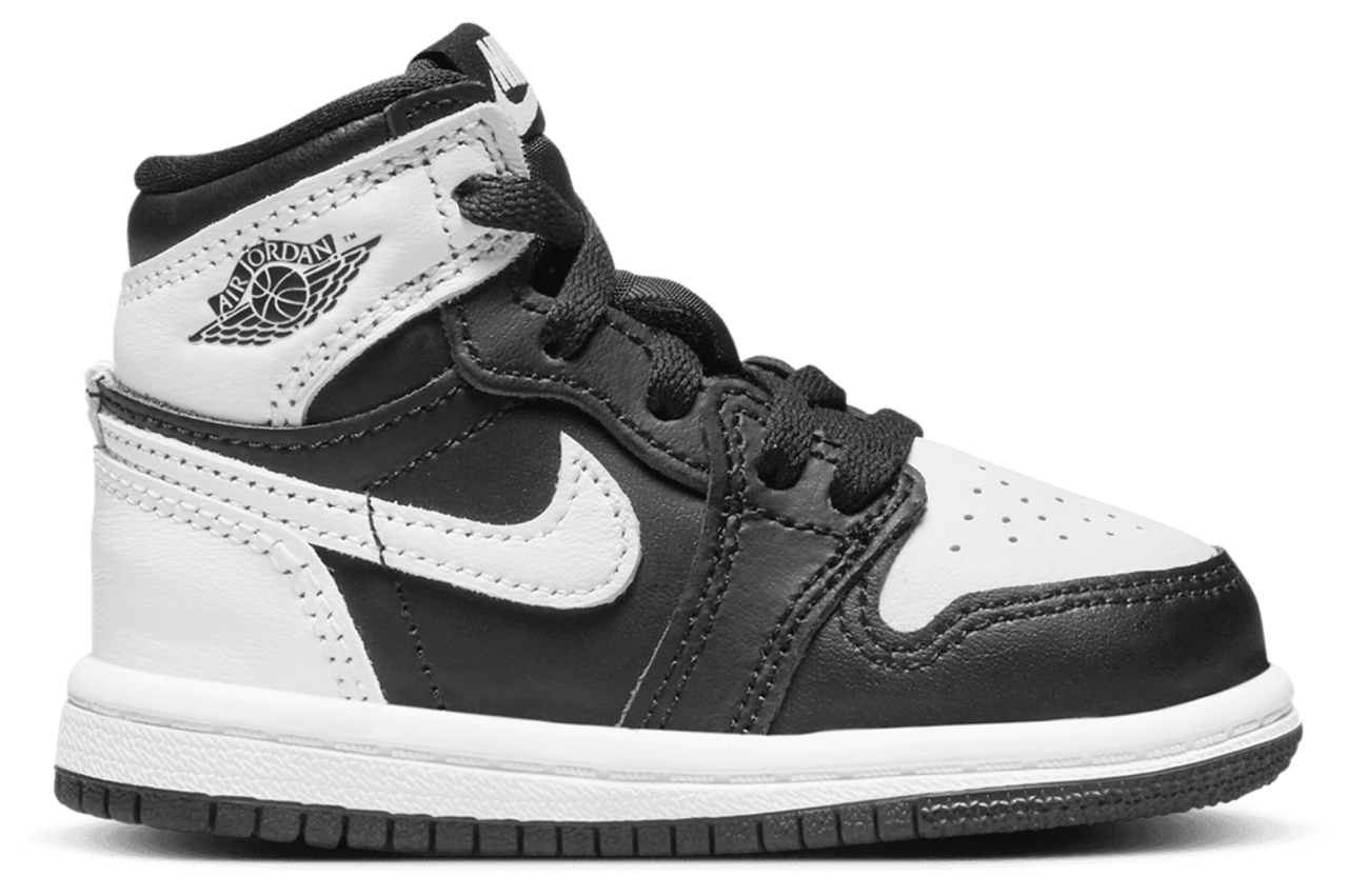 Jordan Retro 1 High OG  Image 1 of 5. Tap to open photo gallery.