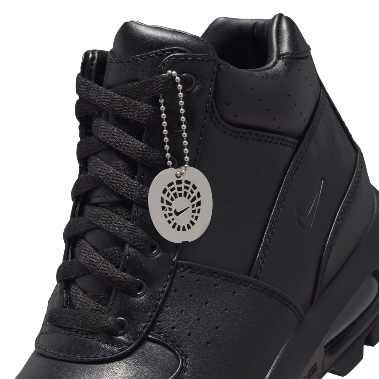 Nike Air Max Goadome Image 9 of 9. Tap to open photo gallery.