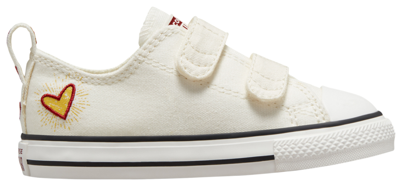 Converse Chuck Taylor V2 Valentine's Day Image 1 of 5. Tap to open photo gallery.