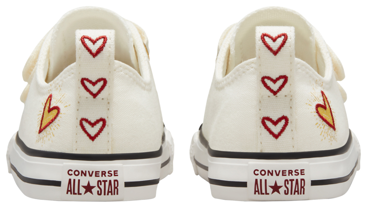 Converse Chuck Taylor V2 Valentine's Day Image 3 of 5. Tap to open photo gallery.
