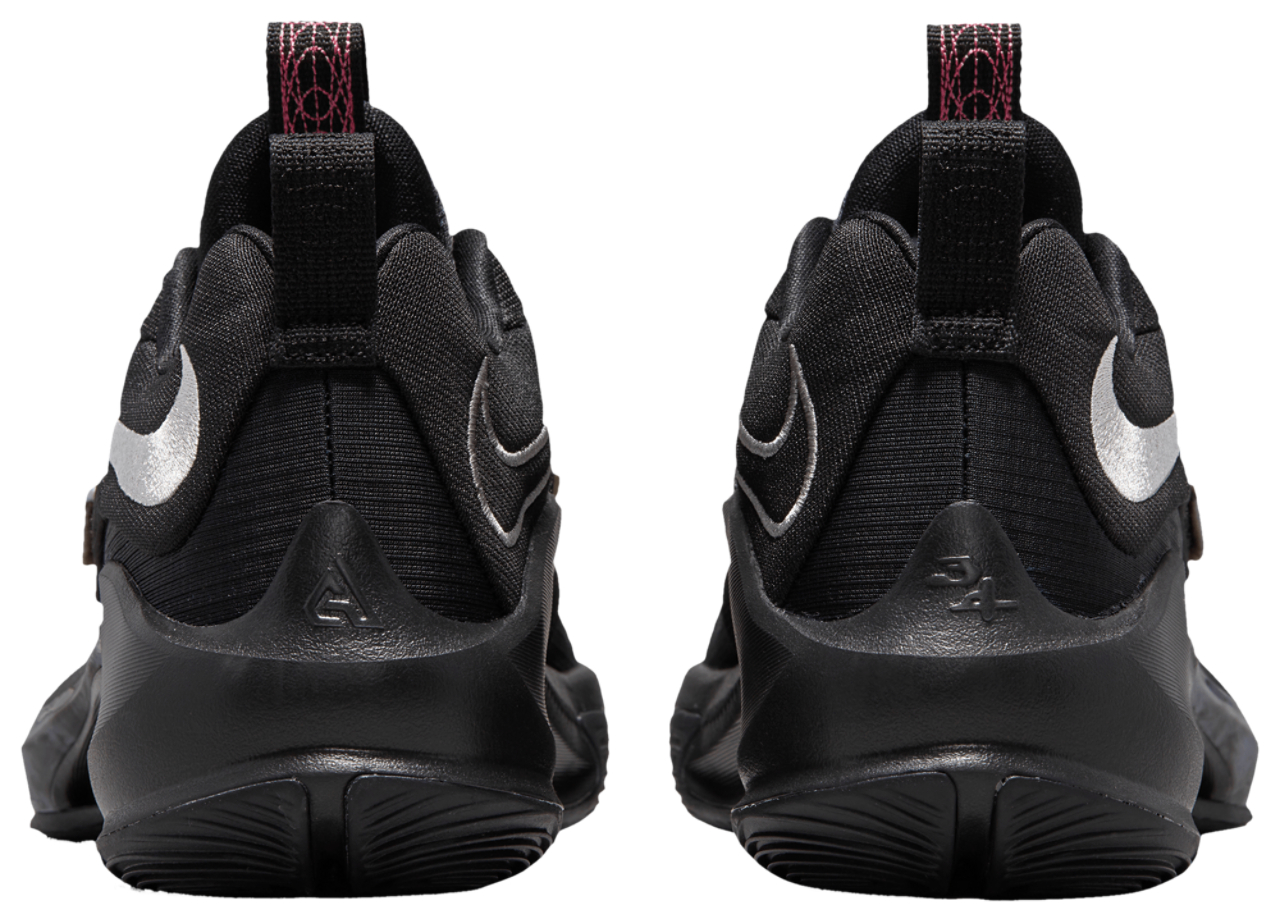 Nike Zoom Freak 3 Image 3 of 5. Tap to open photo gallery.