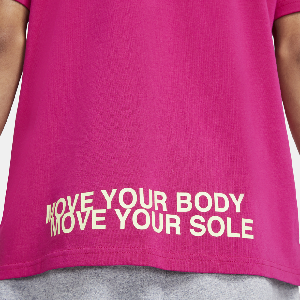 Nike World Tour Tee Image 5 of 5. Tap to open photo gallery.