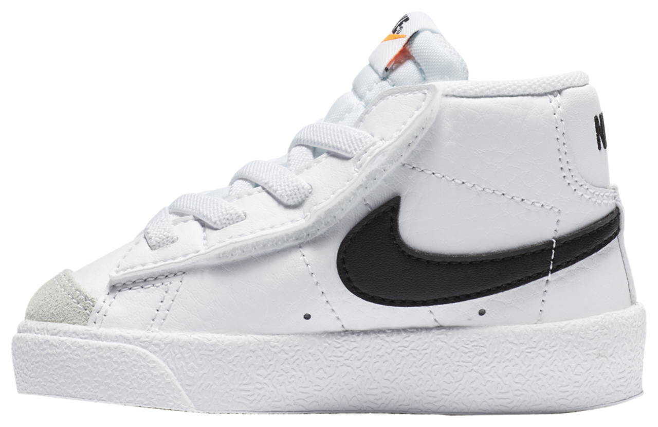 Nike Blazer Mid '77 Image 3 of 6. Tap to open photo gallery.