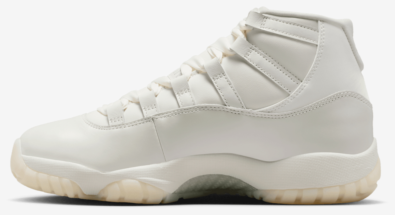 Jordan Air Jordan Retro 11 Image 3 of 10. Tap to open photo gallery.