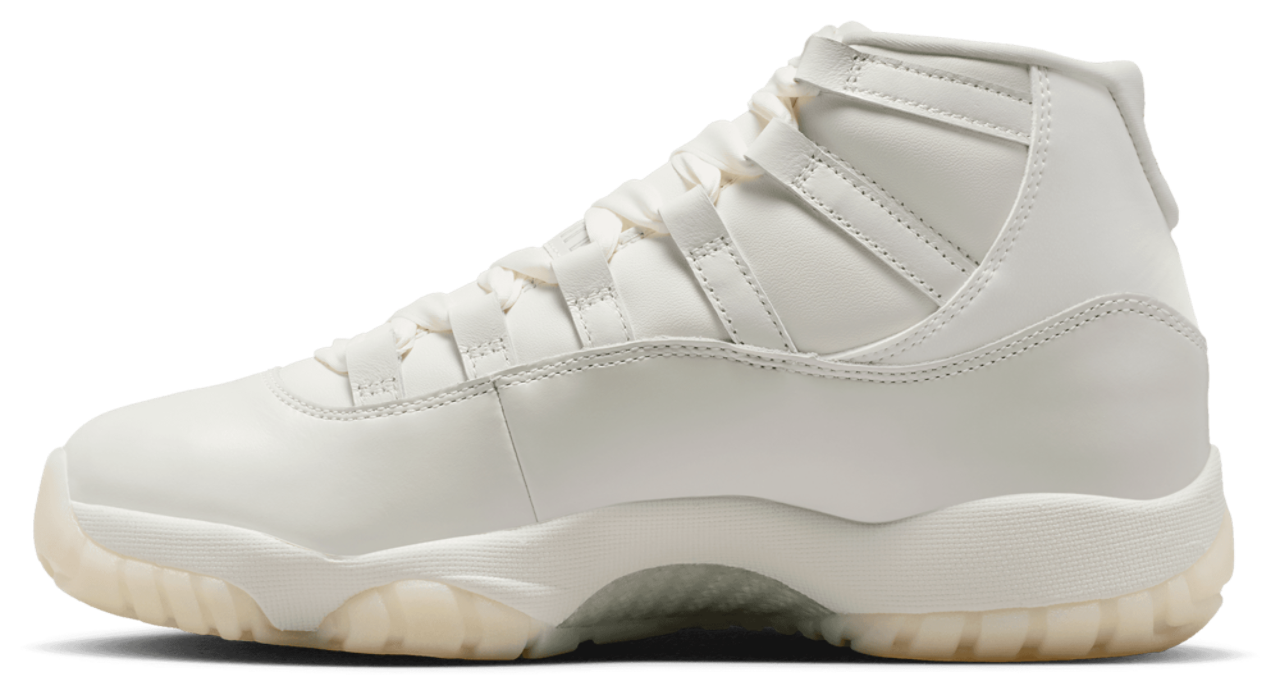 Jordan Air Jordan Retro 11 Image 3 of 10. Tap to open photo gallery.