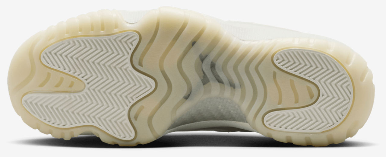 Jordan Air Jordan Retro 11 Image 6 of 10. Tap to open photo gallery.