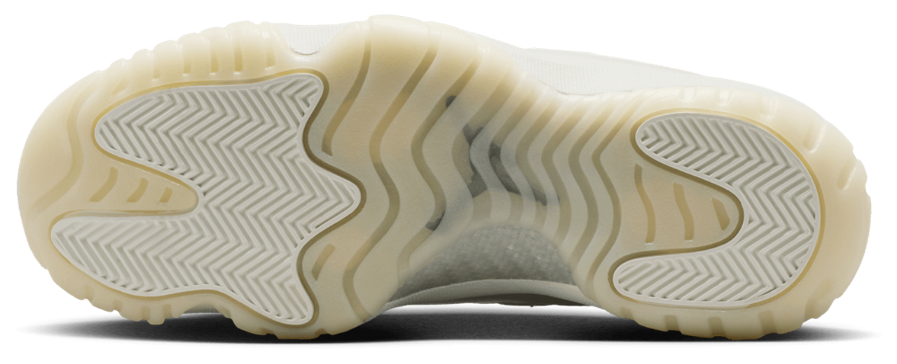 Jordan Air Jordan Retro 11 Image 6 of 10. Tap to open photo gallery.