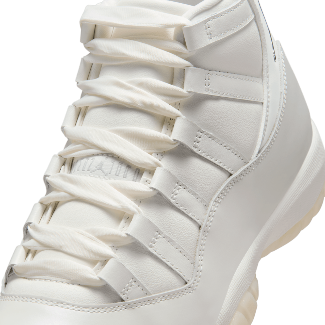 Jordan Air Jordan Retro 11 Image 8 of 10. Tap to open photo gallery.
