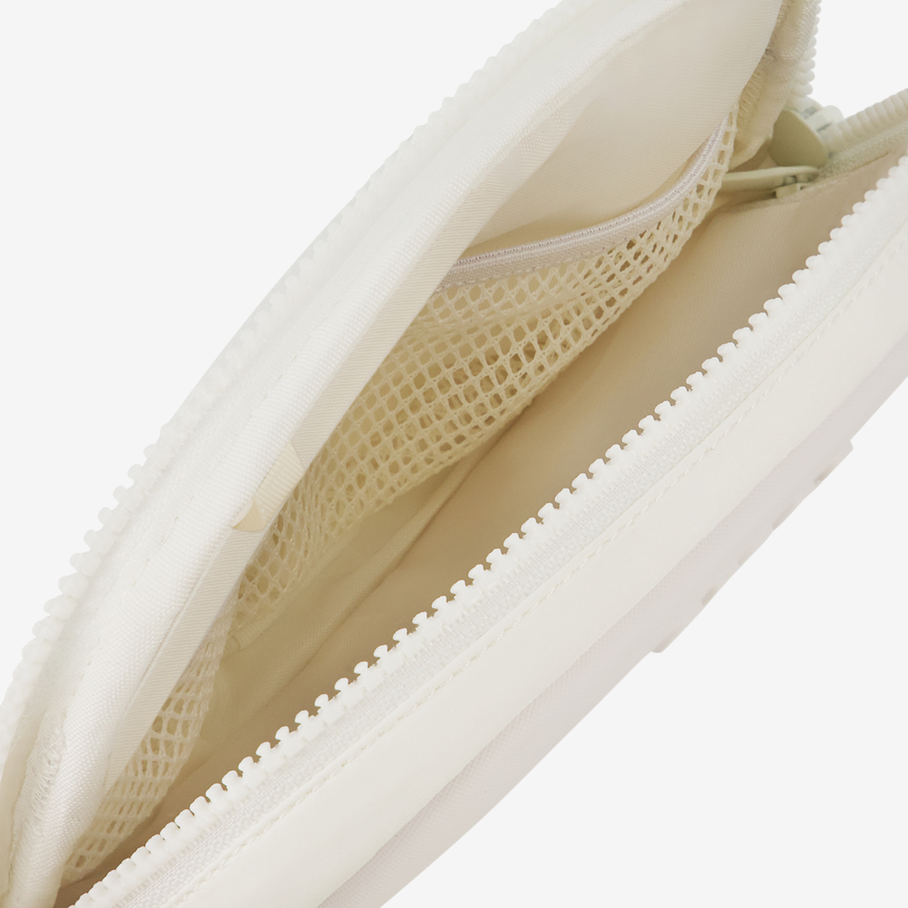 Crocs Belt Bag Image 6 of 6. Tap to open photo gallery.