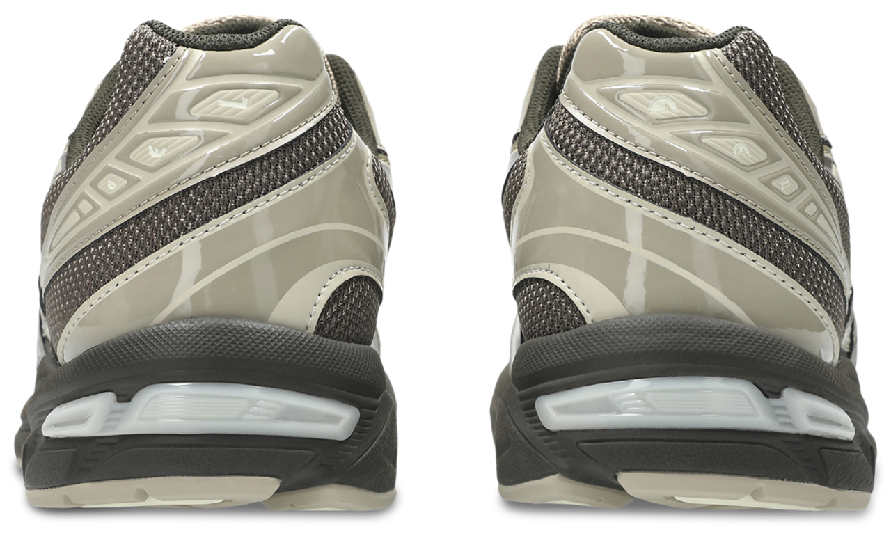 ASICS® GEL-1130 Patent Image 3 of 5. Tap to open photo gallery.