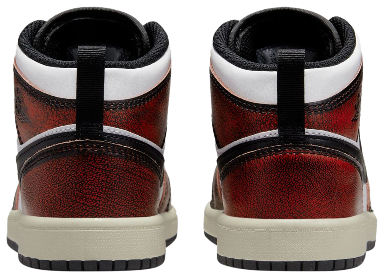 Jordan AJ1 Mid SE Image 3 of 5. Tap to open photo gallery.