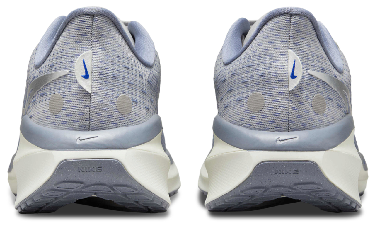 Nike Vomero 17 Image 3 of 5. Tap to open photo gallery.