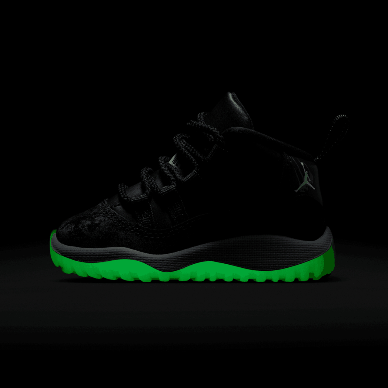 Jordan Retro 11 SS Image 8 of 9. Tap to open photo gallery.