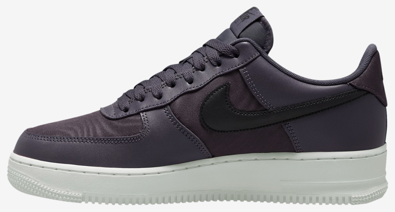Nike Air Force 1 Low '07 LV8 Image 2 of 4. Tap to open photo gallery.
