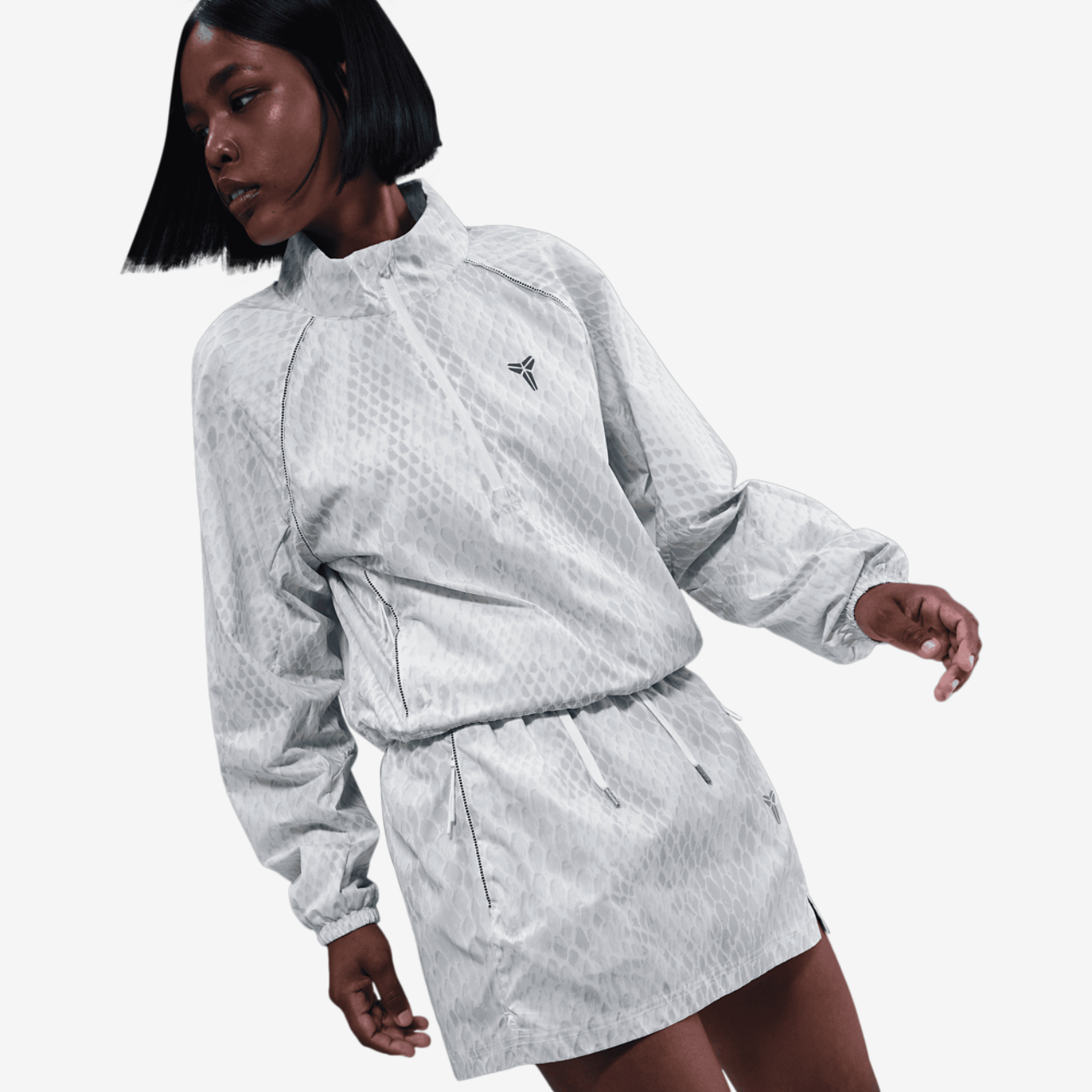 Nike Kobe Light Weight Woven Jacket Image 5 of 6. Tap to open photo gallery.