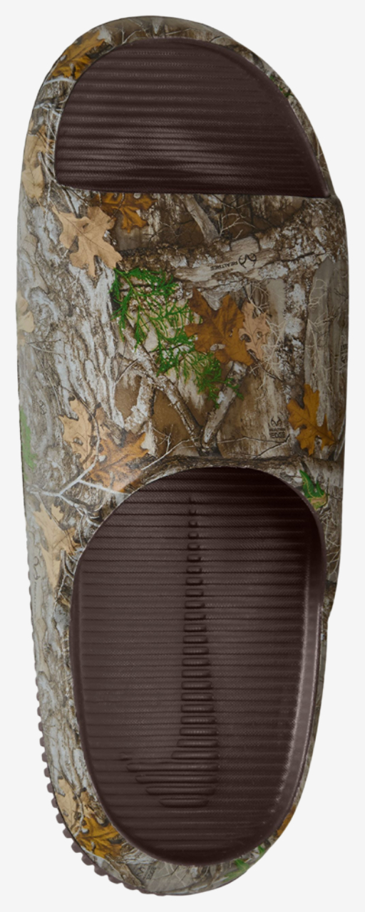 Nike RealTree Calm Slides Image 3 of 4. Tap to open photo gallery.