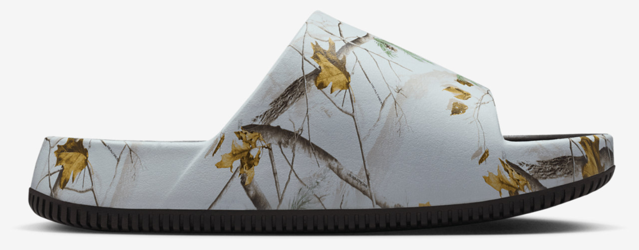 Nike RealTree Calm Slides | Foot Locker display picture 1