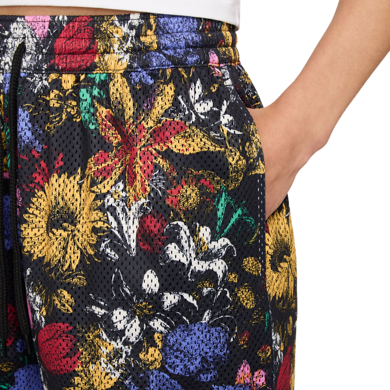 Nike Dri-FIT Essential Seasonal 4" AOP Shorts Image 4 of 4. Tap to open photo gallery.