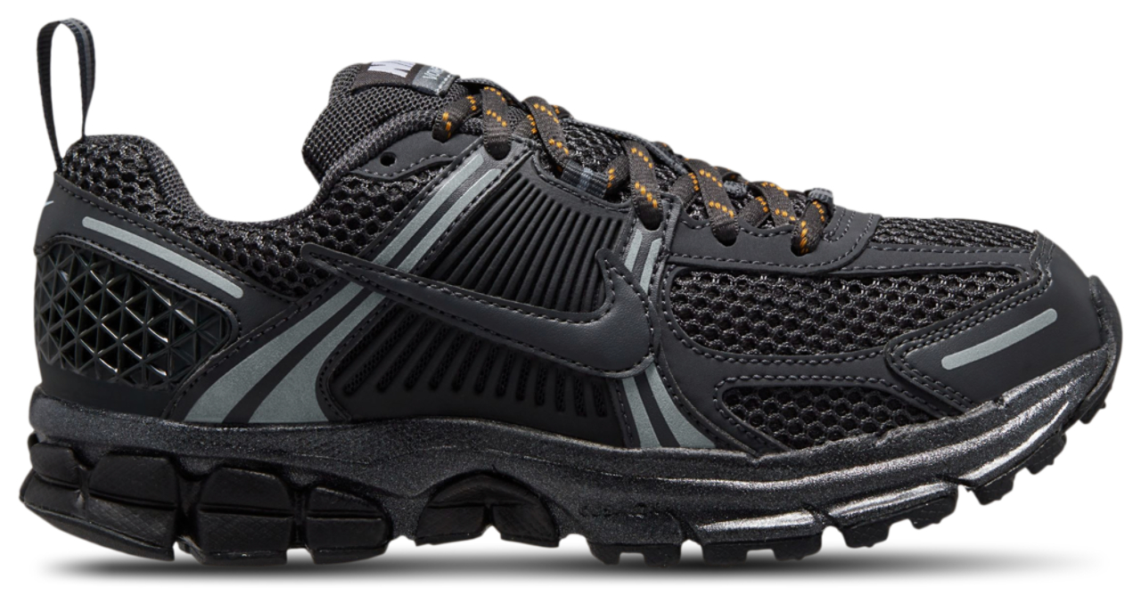 Nike Vomero 5 Image 1 of 4. Tap to open photo gallery.