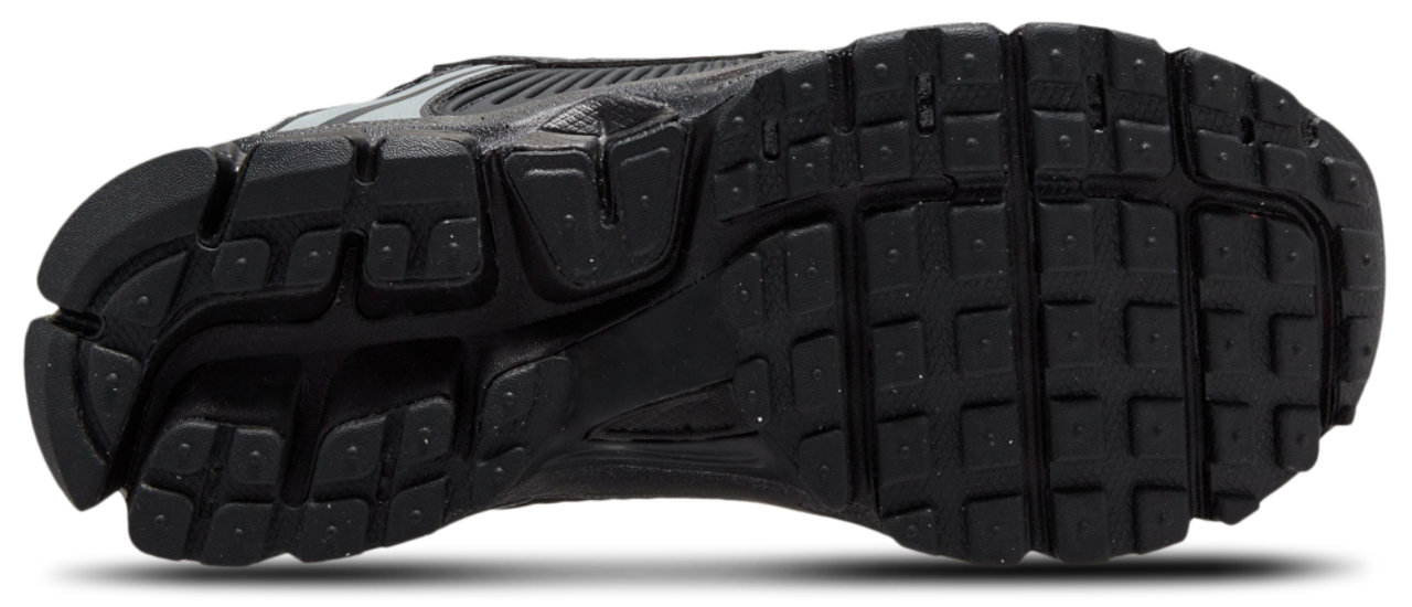Nike Vomero 5 Image 4 of 4. Tap to open photo gallery.