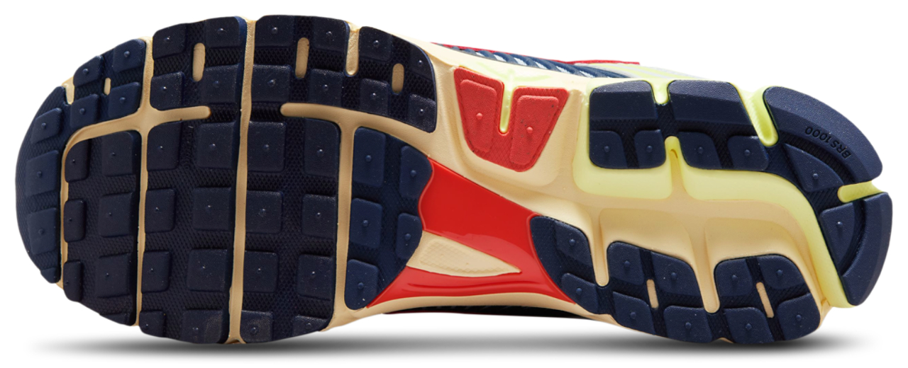 Nike Vomero 5 Image 5 of 8. Tap to open photo gallery.
