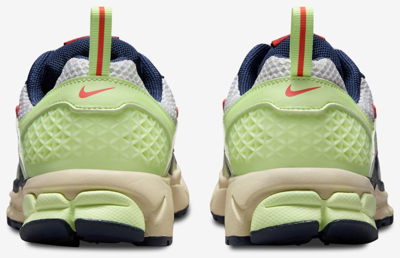 Nike Vomero 5 Image 4 of 9. Tap to open photo gallery.