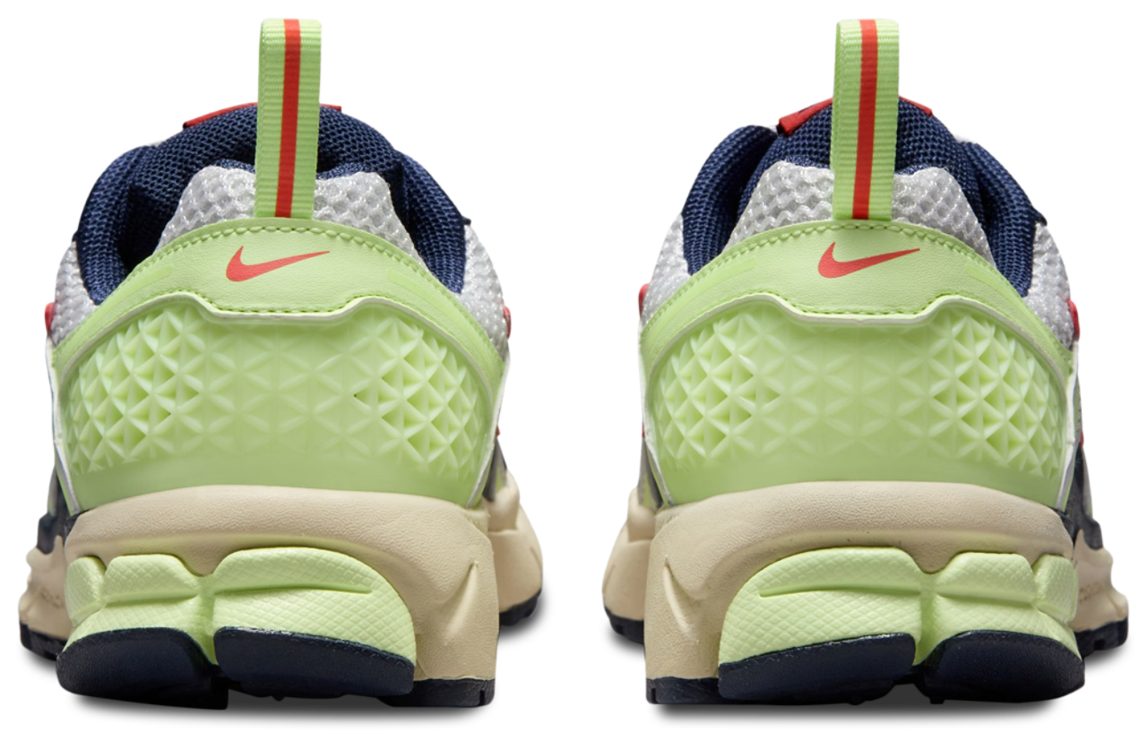 Nike Vomero 5 Image 4 of 9. Tap to open photo gallery.