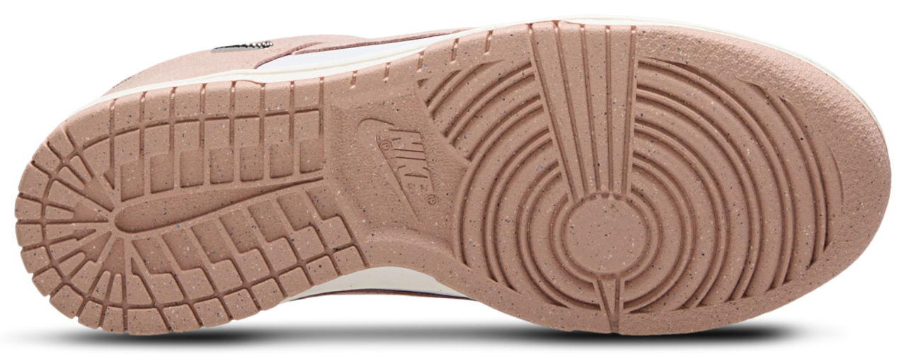 Nike Dunk Low Image 4 of 4. Tap to open photo gallery.