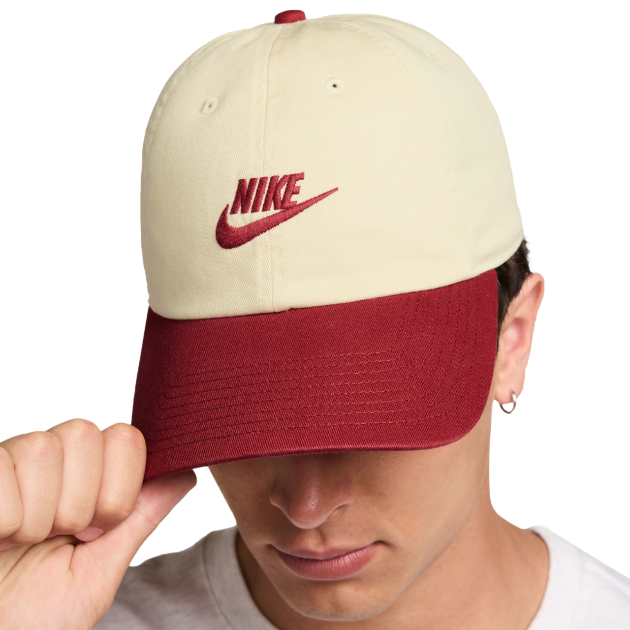 Nike Club H86 Adjustable Cap Image 4 of 6. Tap to open photo gallery.
